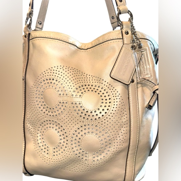 Coach Audrey Andie Cinched Tote with removable strap - Picture 2 of 16